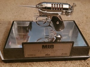Men in Black Noisy Cricket | eBay