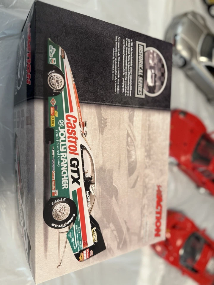 Coche divertido Action John Force Castrol GTX 1/24 1990 NHRA Champion Oldsmobile  Foto 4 de 4