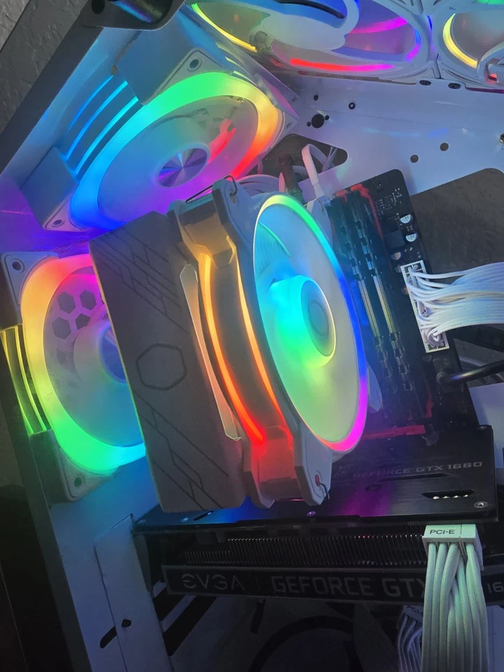 Cyber Futuristic PC Game ( 512GB SSD, AMD Ryzen 5, 16GB)... - Image 2 of 4