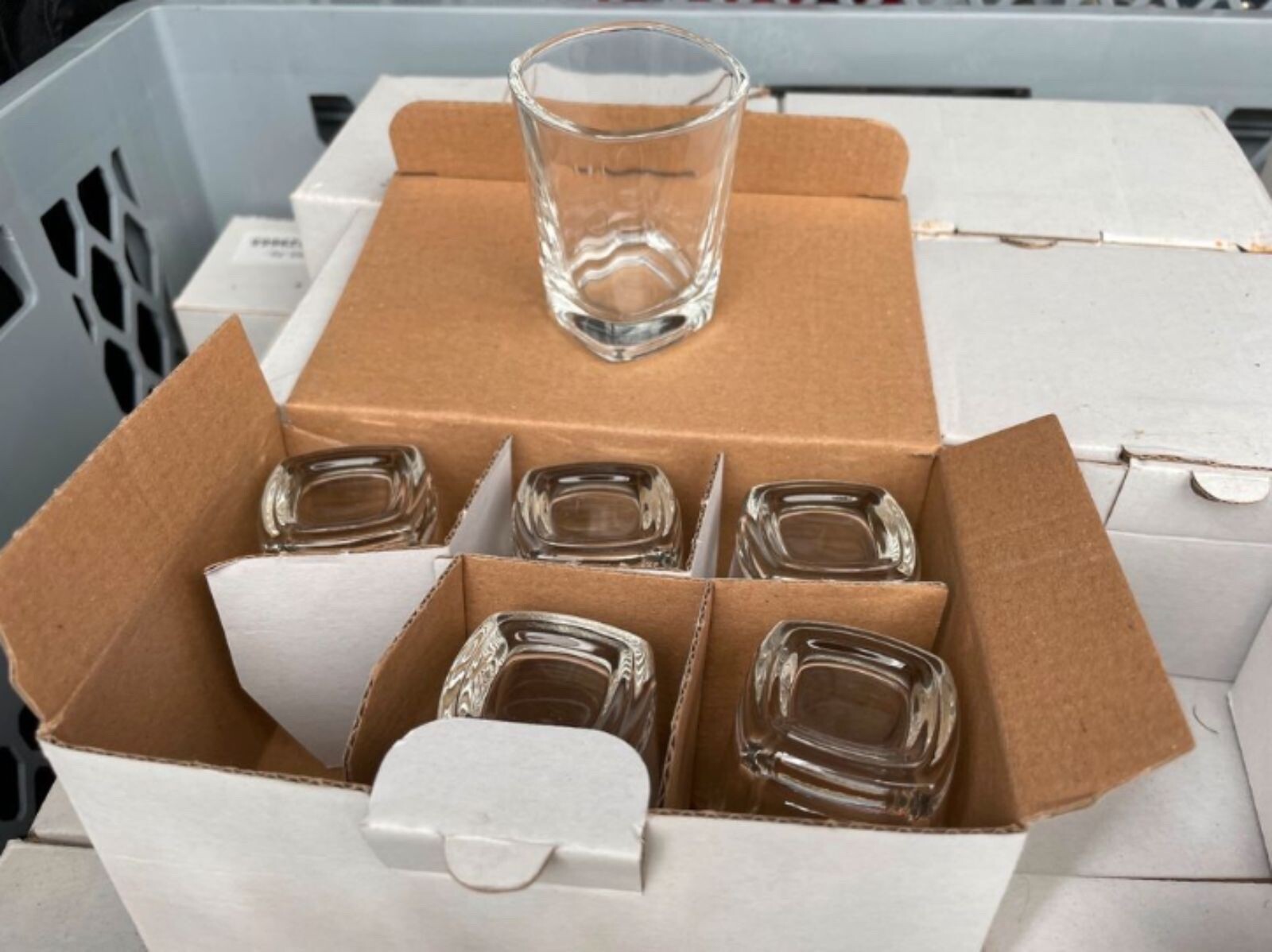 1.088 Schnaps- und Sturzgläser für Party, Gastronomie, Fingerfood