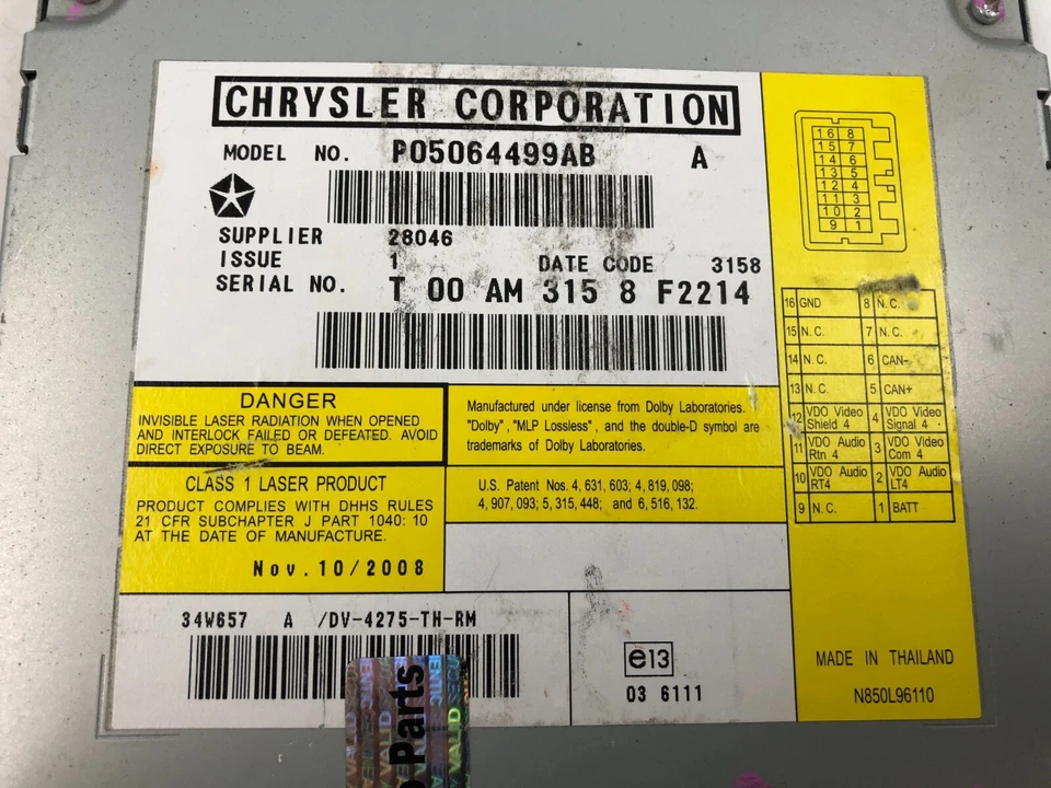 2009-2014 Volkswagen Routan DVD Player OEM E01B15051 - Image 3 of 4