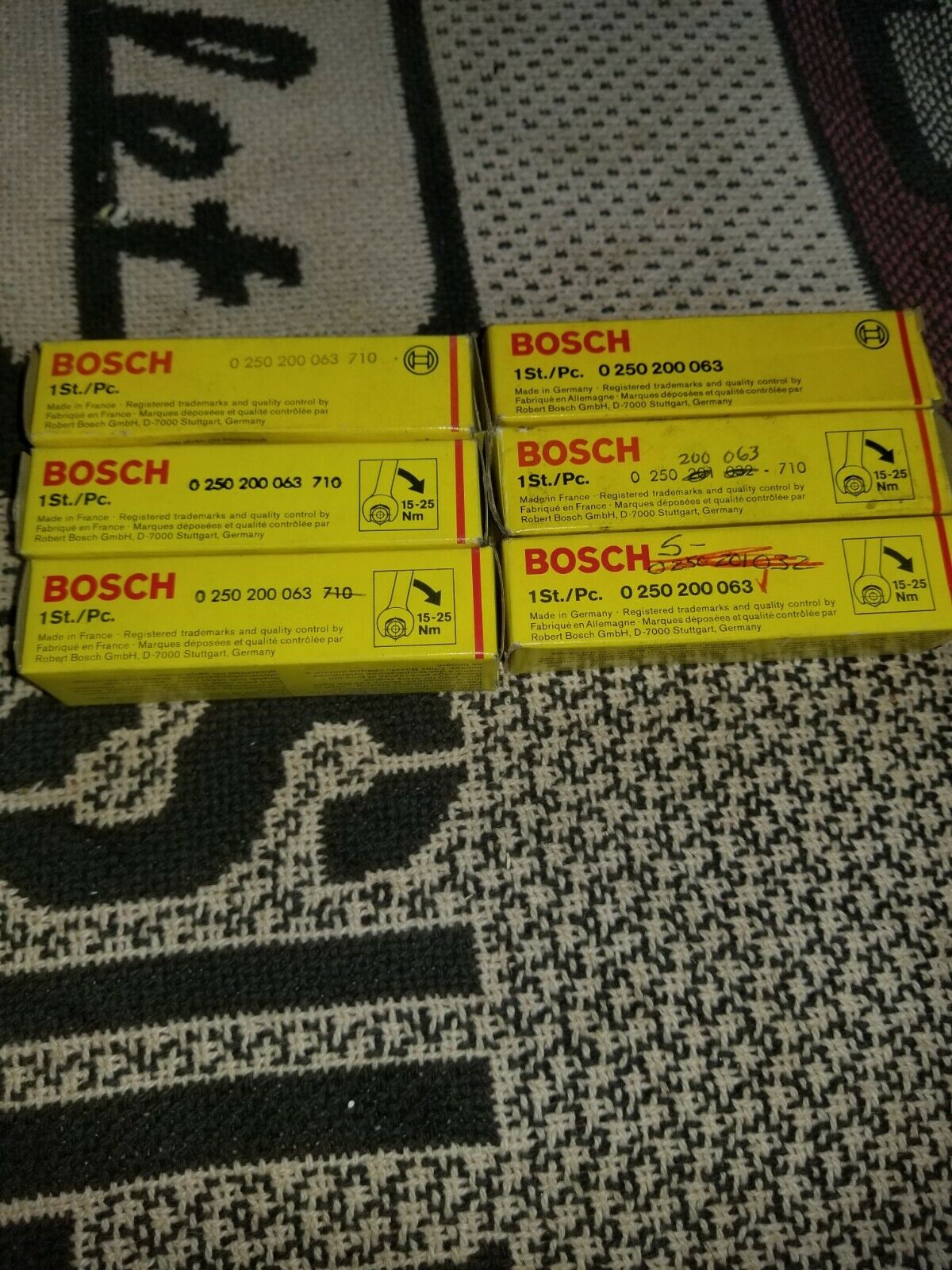 Bosch 0 250 200 063 glowplug NEW OEM NOS ONE