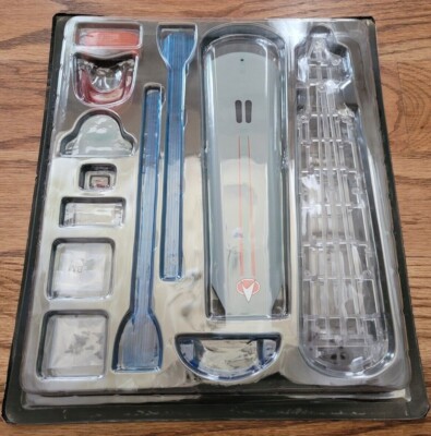 Eaglemoss Hero Collector U.S.S. Enterprise NCC-1701-D #2 Kit