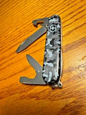 New Victorinox Swiss Army 91mm Knife  TINKER NAVY CAMO    1.4603.942