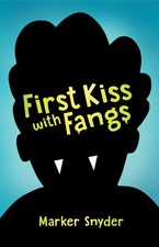 First Kiss with Fangs | Marker Snyder | Englisch | Buch | 2025