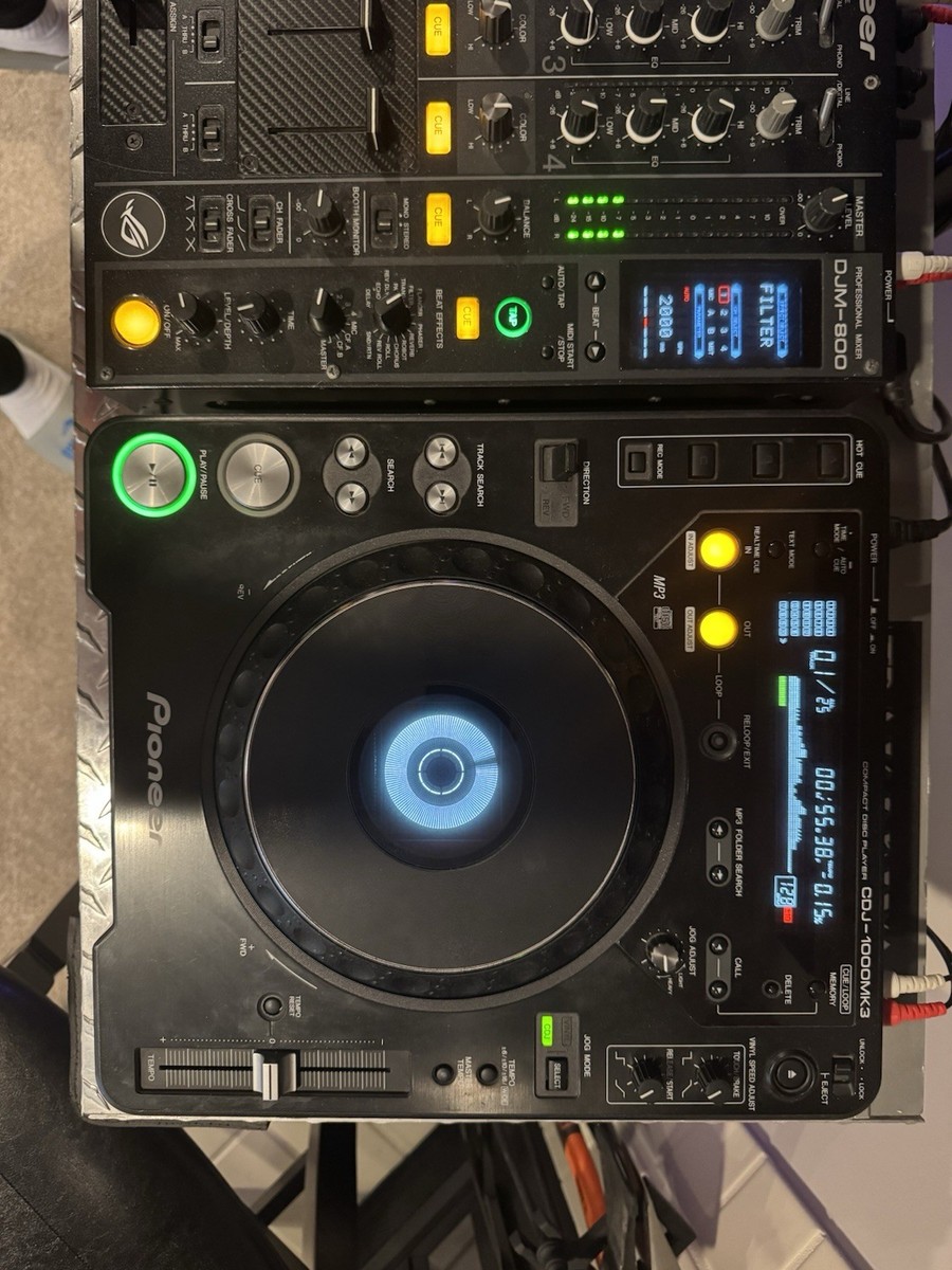 Pioneer CDJ-1000MK3 players along with flight case and a Pioneer