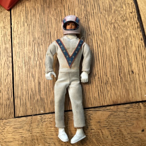 Bambola vintage 1973 Evel Knievel Stunt Cycle con casco - Foto 2 di 10