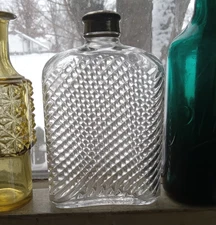 1920s VINTAGE CURVED GLASS HIP POCKET WHISKEY FLASK W/ORIGINAL HEAVY METAL LID