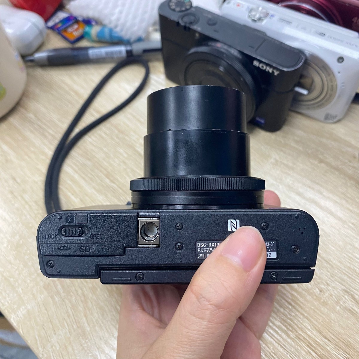 Sony DSC-RX100 II RX100M2 Digital Camera 20.20 MP 3.6x Optical