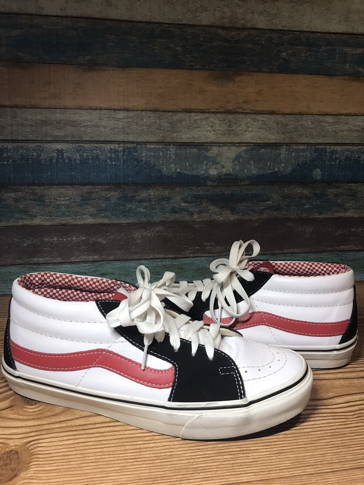 vans sk8 hi white black red checkered inner mens Shoes Retro