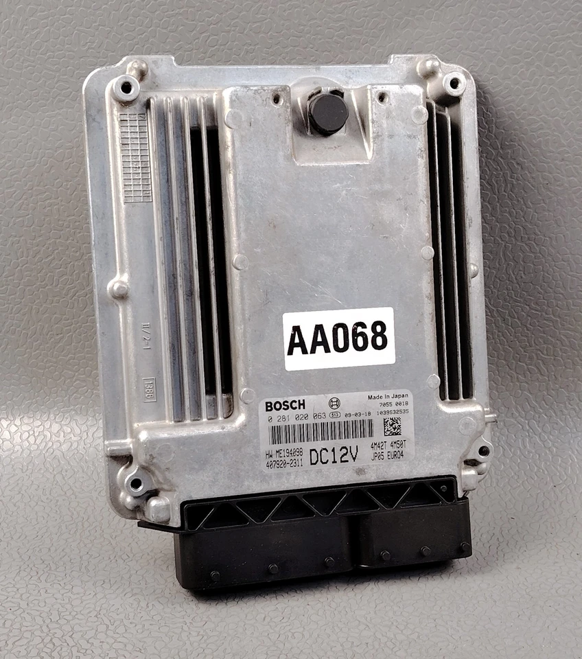 Mitsubishi Fuso Canter 3.0 Engine ECU 4M50T 4M42T 0281020063 ME194098 4079202311 - Image 2 of 4