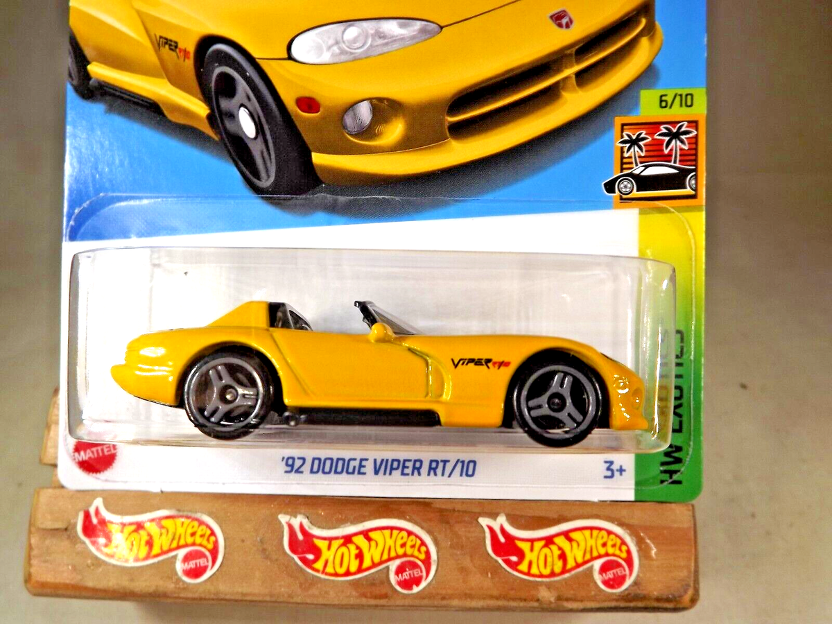 2024 Hot Wheels #218 HW Exotics 6/10 '92 DODGE VIPER RT/10 Yellow