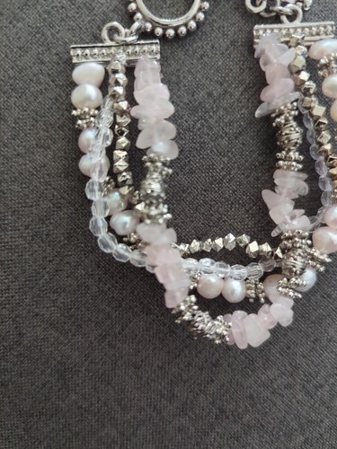 Beautiful  Chunky Bracelet With  Pink Quartz & Beads Faux Pearls.  - Afbeelding 6 van 14