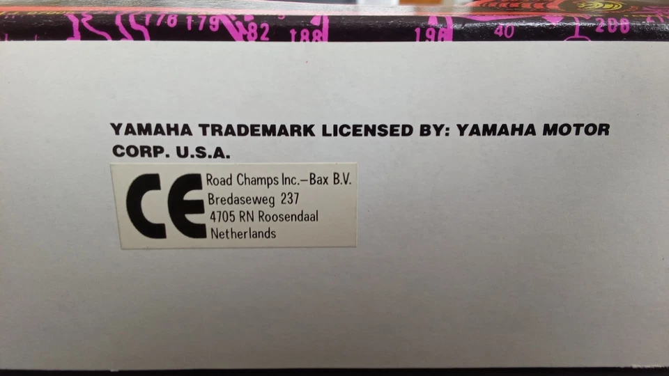 ROAD CHAMPS(NL): YAMAHA RC10 750 - 1/18 - Boîte D'origine  - Photo 3/4