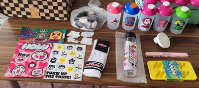 HOLY Energy Limitiert Merch Merchandise und Shaker (Auswahl)