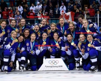USA HOCKEY Photo 8x10 Olympics 2018 Women Team Gold Medal PyeongChang 