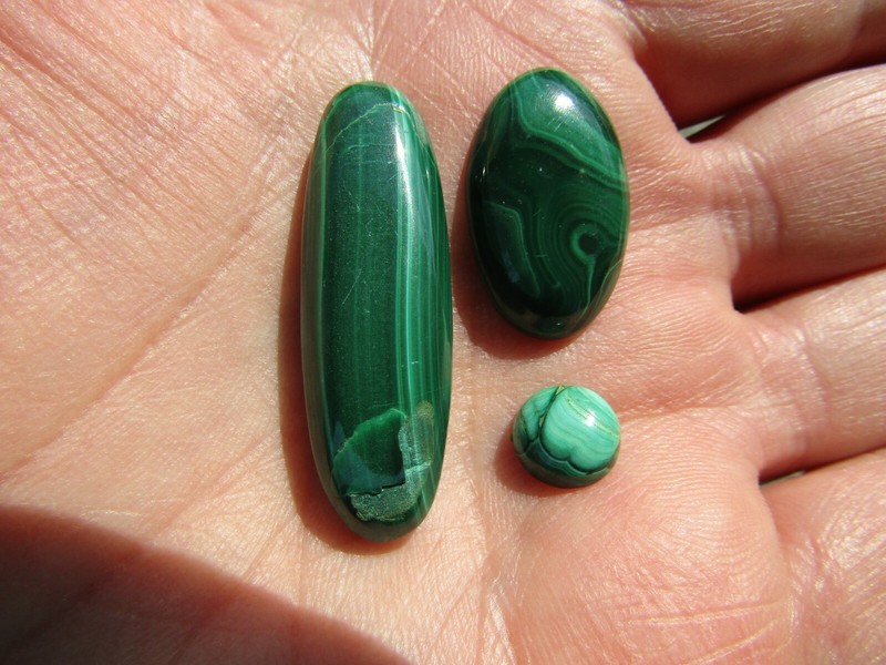  Wonderful  Lot  of (3) Malachite Cabs 11.8 grams