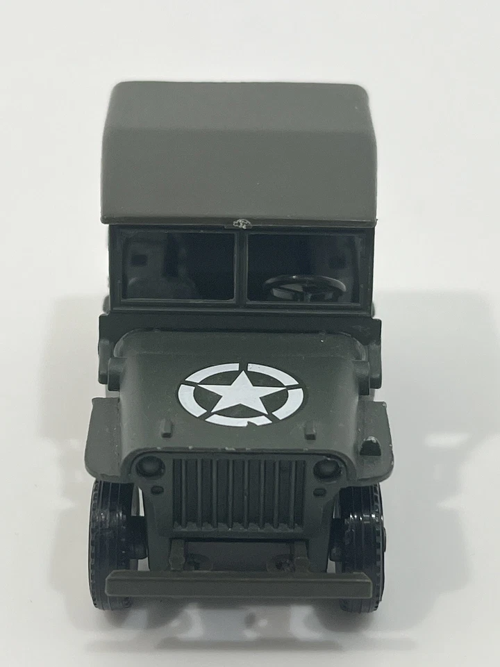 Solido 1/43 Willy’s Us Army Keep Roof Up Green Model  - Image 3 of 4