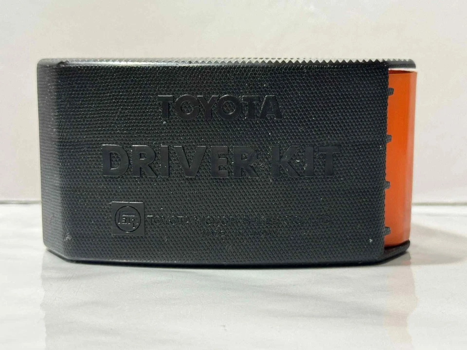 Vintage Toyota Driver Kit / Emergency OEM & JDM Accessory / Made in Japan - Image 4 of 4