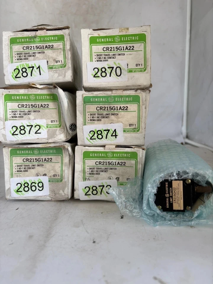 Interruptor de límite de viaje corto GE CR215G1A22 1NO-1NC contacto NEMA A600, paquete de 1 Foto 3 de 4