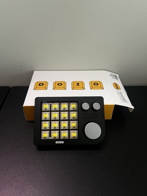 DOIO RGB Backlit 16 Key Programmable Keypad with Rotary Knobs