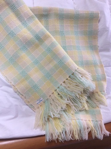 Vintage HAND WOVEN Wool BABY BLANKET Girl PASTEL FRINGED Made by Dorothy Davis - Picture 3 of 6