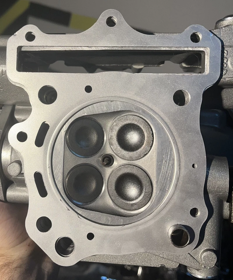 Junta de culata Hyosung GV650 GT650 ST7 GT650R 11141HN9101 Foto 2 de 4