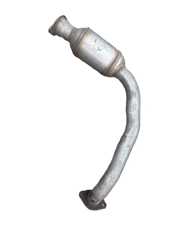 Catalytic Converter Fits 2003 2004 Mitsubishi Montero Sport - Imagem 2 de 2