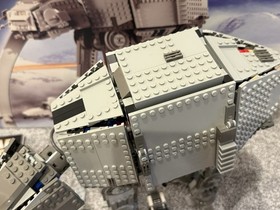 LEGO Star Wars (4483) AT-AT W/ Minifigs, Instructions & Box Excellent Condition