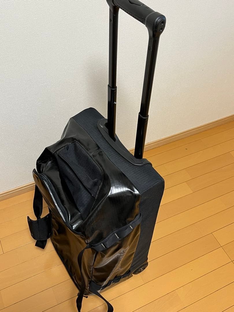 Patagonia 70-90L Black Boston Bag with Wheels and Telescopic Handle thumbnail 5