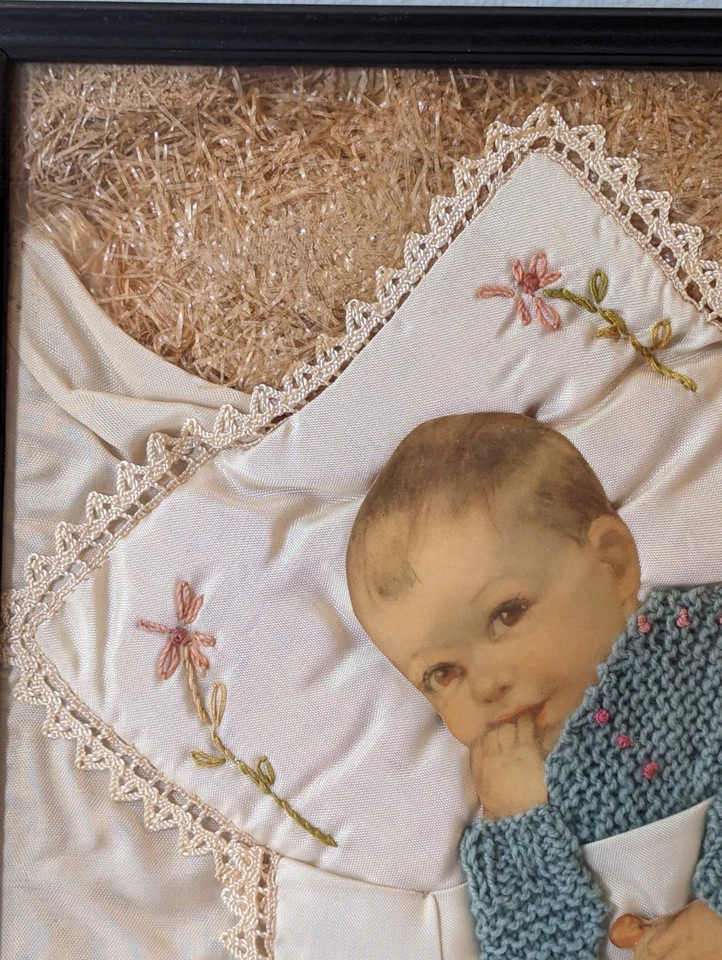 Hermosa obra de arte para guardería - Cuadro de bebé victoriano enmarcado y hecho a mano en 3D - Encantador Foto 2 de 4