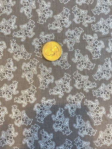Stitch cotton fabric Lori Holt 1 yd 10924 Gray - Picture 2 of 2