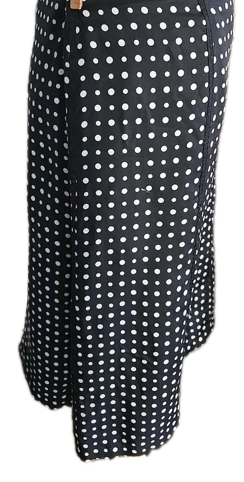 Falda Style & Co. 100 % seda lunares blancos y negros, talla 16 Foto 3 de 4