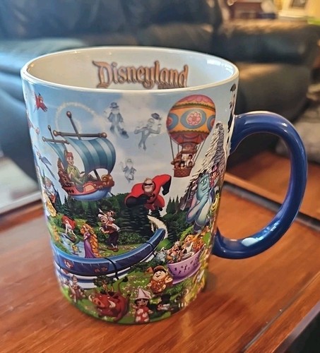 Walt Disney World Park 20 Unzen großer Kaffeebecher Pixar Figur & Attraktionen - Bild 1 von 6