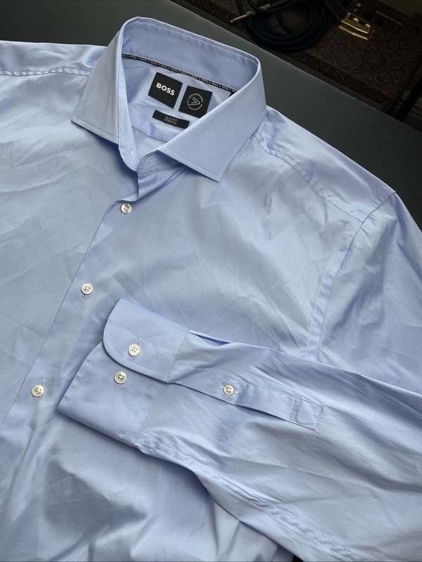 BOSS Hugo Boss Performance XL 17 44 Lt Blue Dress Shirt Long Sleeve Button