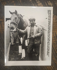 Original 1972 UPI Press Photo of Riva Ridge and Groom Eddie Sweat for Preakness