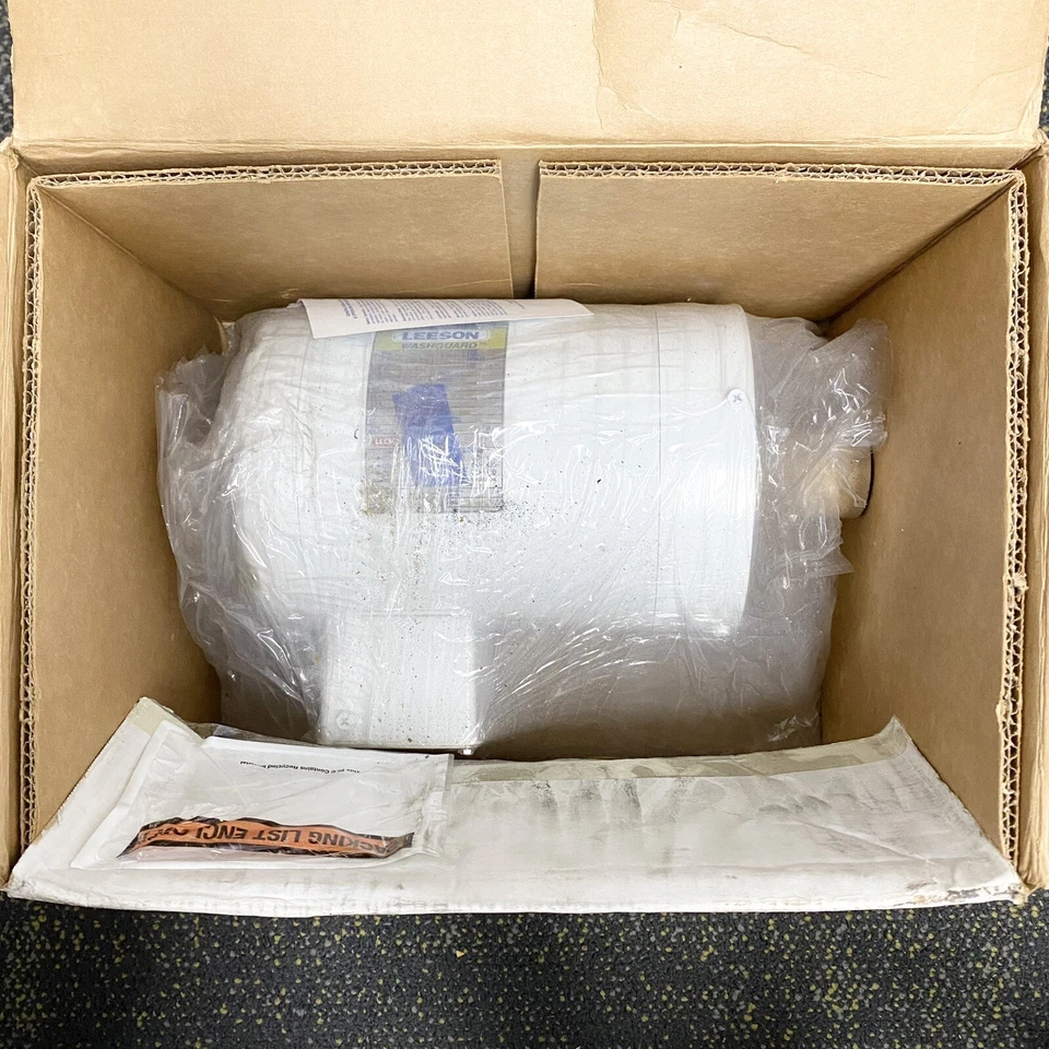 Leeson 115743.00 C18B C6T11VK1D 1/2HP 1140 RPM 3PH 208-230/460V 5/8in Shaft - Image 2 of 3