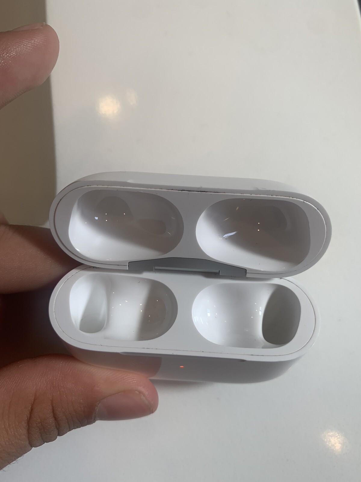 Genuine Apple AirPods Pro Charging Case Replacement Only A2190-image