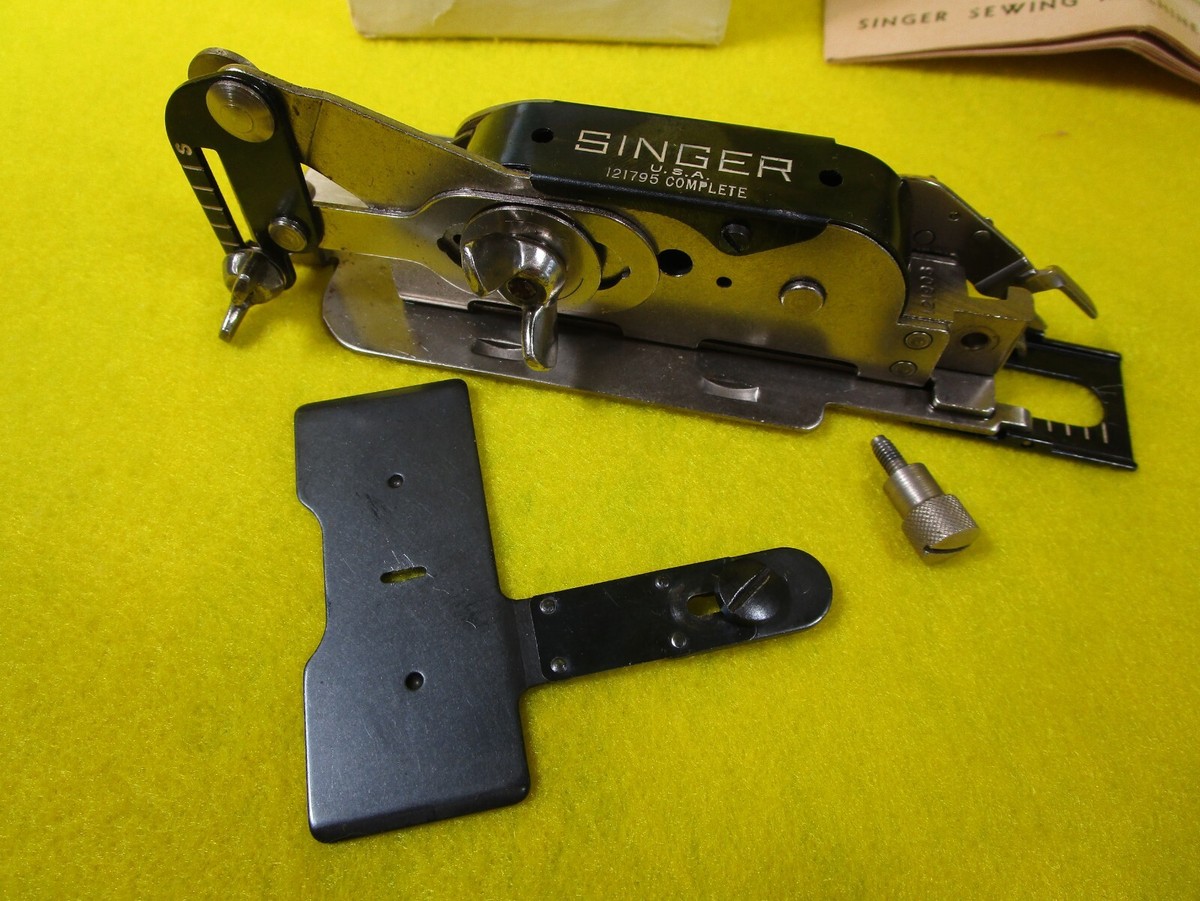 1930-40 SINGER BUTTONHOLER Low Shank #121795 Complete, BLACKSIDE