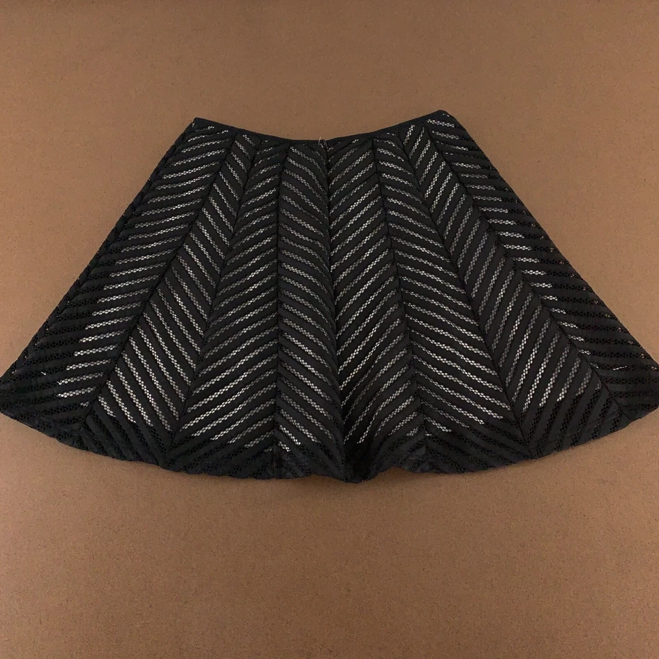 Женская юбка Worthington размер 14 с черным вырезом в полоску сбоку на молнии короткая трапеция - Изображение 3 из 4