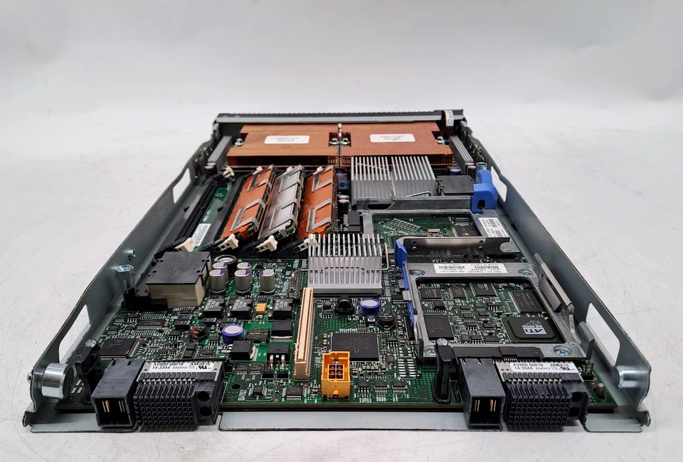 IBM 8853G6U HS21 Blade Server CPU 62097B1 RAM X4 8GB - Image 3 of 4