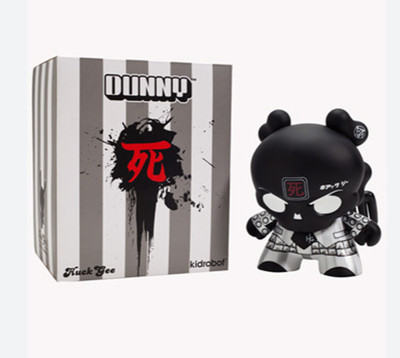 Kidrobot 8inch Dunny Skullhead 　Huck Gee Black Skullhead 8
