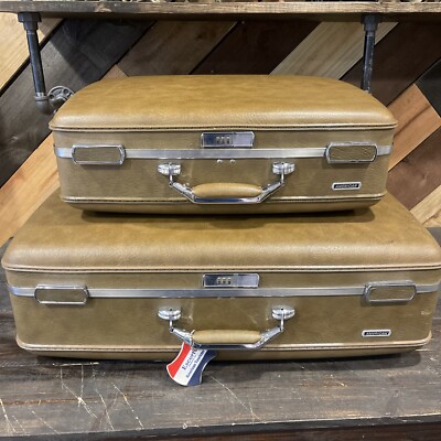 Vintage American Tourister Escort 2 Peice Matched Luggage w Vintage American Tourister Escort 2 Peice Matched Luggage w