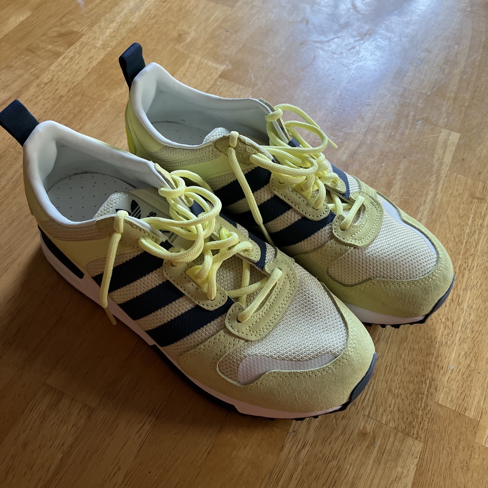 originals zx 750 mens gold