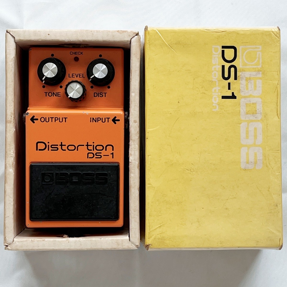 BOSS DS-1 1981年製 1981 Boss DS-1 Distortion (long dash, silver screw) Orange