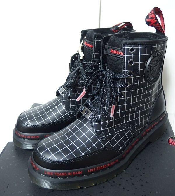 Dr.Martens WB100 WARNER BROS. 100TH ANNIVERSARY 1460 BR Dr.Martens WB100 WARNER BROS. 100TH ANNIVERSARY 1460 BR