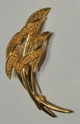 Broche Dorée Vintage Monet - Bijou Occasion En Bon état - Pièce De Collection