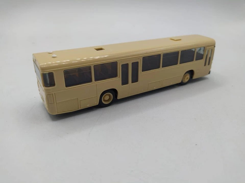 1:87  MAN SÜ 240 BUS - HERPA 1/87 NO BOX - Immagine 3 di 4