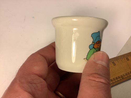 Coalport Paddington Bear Egg Cup, "Paddington gave the egg a firm tap...", mini - Picture 13 of 14