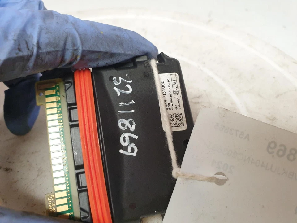 Husqvarna Vitpilen 401 Steuergerät 2021  - Bild 3 von 4